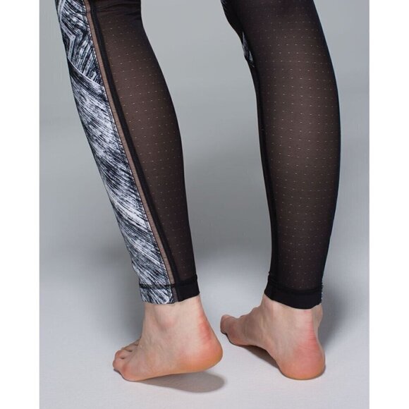 Lululemon Hot To Street Pants Heat Wave White/Black Leggings Size 6 - Picture 8 of 16